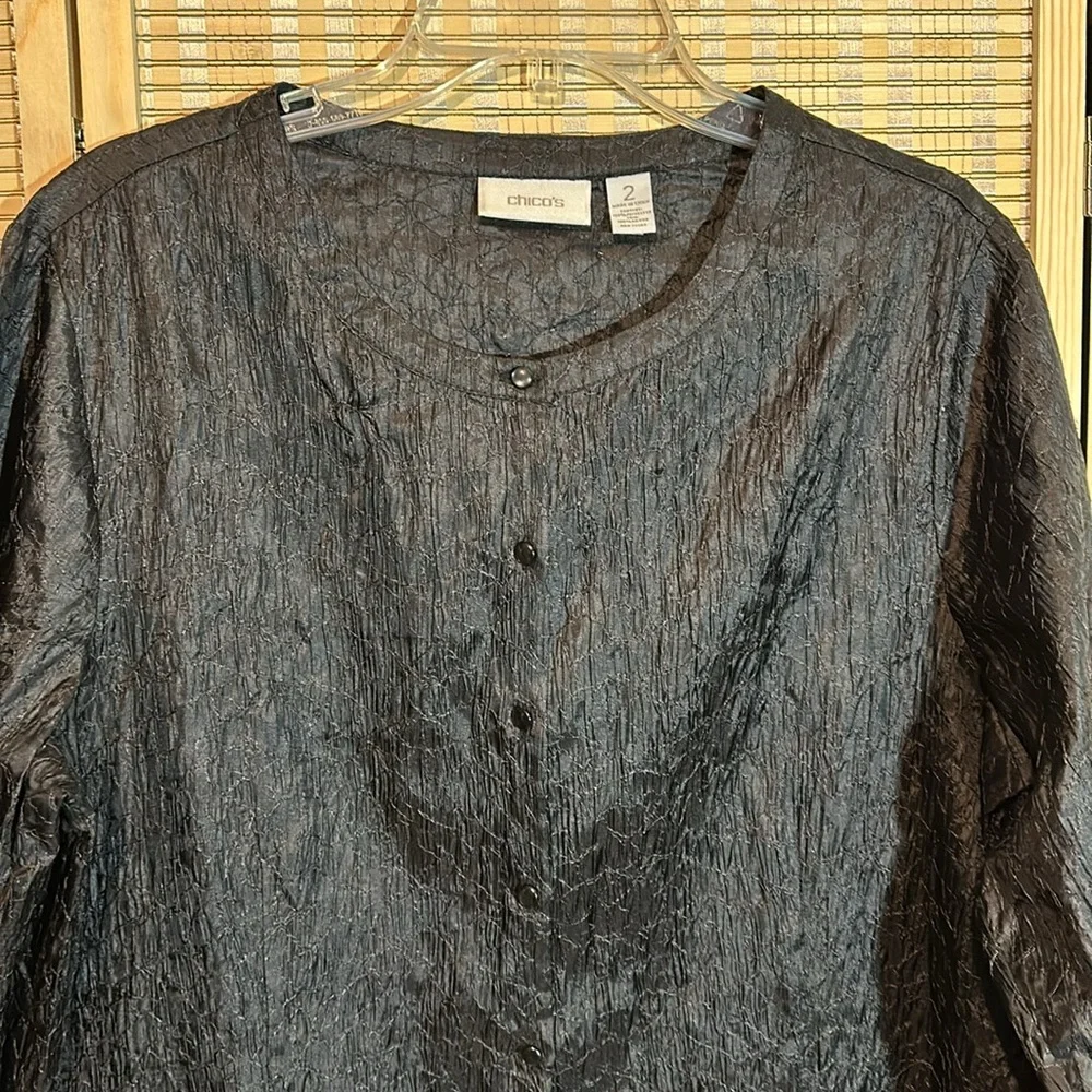 Chico's Black Tunic Length 3/4 Sleeve Crinkly Button Down Satin Blouse 2 Medium - Picture 2 of 16